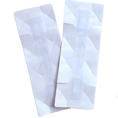 China Long Range Waterproof / Waterproof Uhf 860-960mhz Rfid Adhesive Tag For Windshield for sale