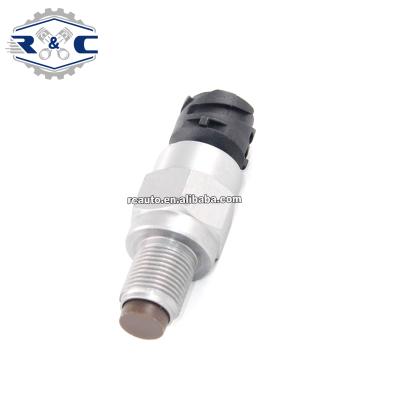 China High Quality Auto R&C Transmission Sensors Odometer 0135426217 Tachometer For Mercedes-Benz Truck Odometer Speed ​​Sensor 0135426217 for sale