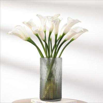 China Medium touch silicone calla lilies flowers real touch nature artificial decorative flowers for home decoration for sale