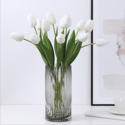 China Real Silk Mini Touch Artificial Flowers Tulip Flower for Home and Wedding Decoration PU Wet Artificial Tulip for sale