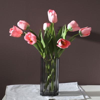 China Real Touch Real Nature PU Fake Realistic Tulip Flowers Bulk Artificial Flowers Artificial Fake Tulips Flowers Real Touch PU for sale