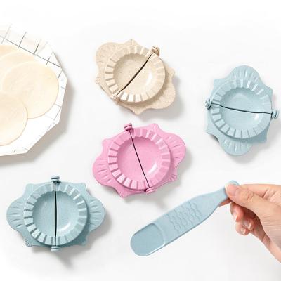 China Wheat Straw Dumpling Mold Plastic Mini Press Dumpling Maker Pastry Tools Mold Kitchen .kitchen supplies for sale