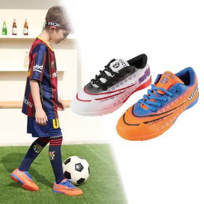 China Buy Cheap White Sporty Light Weight Classic Online Junior Lace Up Low Top Football Leather Boots For Boys Girls 9-12 for sale