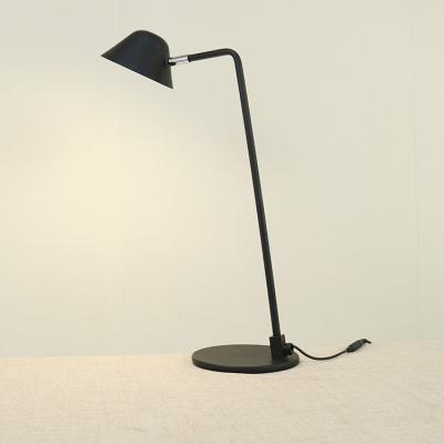 China Indoor Modern Deco Modern LED Desk Lamp for sale