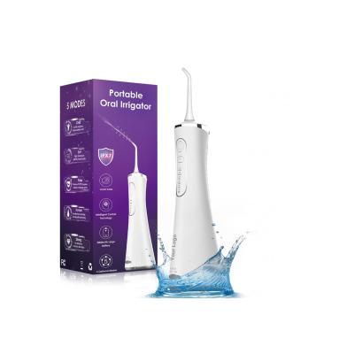 China IPX7 waterproof oral irrigator ipx7 waterproof USB water flosser portable rechargeable cordless cleaning water flosser maker for sale