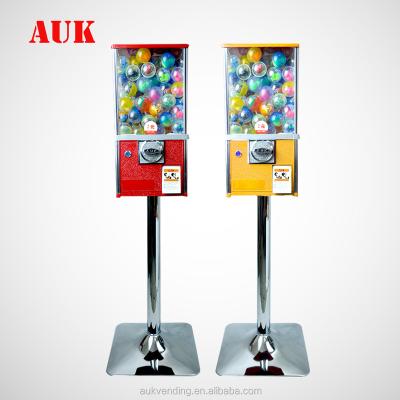 China Hot Sell 2018 Product Gashapon Capsule Toys Candy Candy Gumball Vending Machines With Chrome Holder for sale