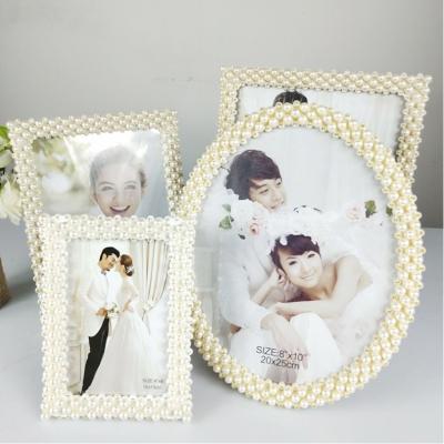 China Fashionable White Pearl Resin Picture Frame PearlsCharming 4x6 Table Square Frame for sale