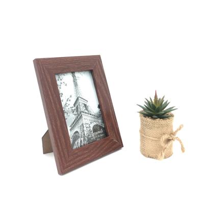 China Photo Frame Classic Vintage DIY 4*6 Inch Handmade Custom Wooden MDF Picture Frame For Home Decor for sale