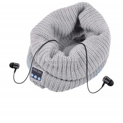 China Custom New Winter Knitted Loop Scarf Earphone Bluetooth Infinity Scarf Comfortable Outdoor Activities Music Wireless Neck Warmer for sale