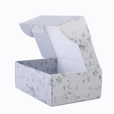 China Recyclable Luxury Packaging Wine Gift Box Clothing Packaging Paper Box Cutting for sale