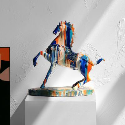 China Europe Resin Crafts Modern Design Color Horse Flowing Abstract Design Trend Home Interior Decoration for sale