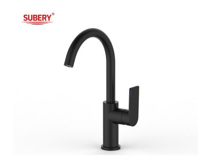 China Matt Black Brass Kitchen Sink Faucets Cold And Hot OEM Single Lever zu verkaufen