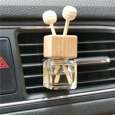 China 8ml Colorful Glass Refillable Hanging Bottles Car Fragrance Perfume Empty Air Freshener Perfume Bottle zu verkaufen