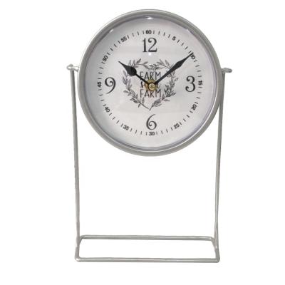 China Antique style hot sale metal table clock vintage silver decorative small desk clock for kids bebroom battery operated for sale