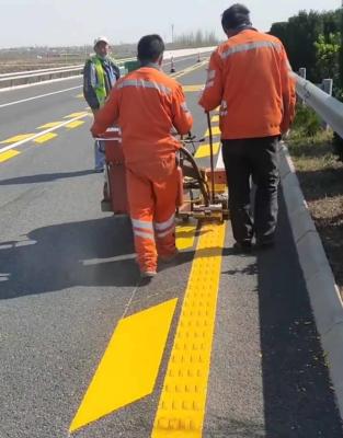 Cina Vernice termoplastica riflettente ad alte prestazioni per una forte adesione a varie superfici in vendita
