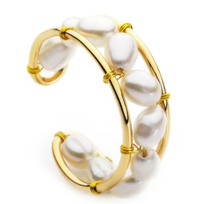 China CLASSIC Geometric Circle Shell Pearl Brass Rings Gold Plated Rings for sale