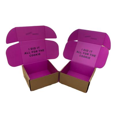 China Recyclable Custom Foldable Printed Retail Cardboard Packaging Mailing Box for sale