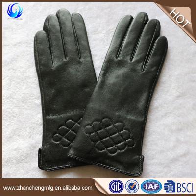 China Cheap Grade High Quality Cheap Nude Lady Goat Skin C Leather Women Gloves for sale