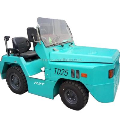 China 2.5 Tons Towing Tractors Prices With Japanese Imported Diesel Engine 3150*1440*1450mm for sale