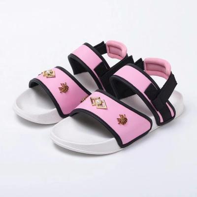 China 2022 New Arrival Designer Children's Slippers Wholesale Custom Fashion Boys Sandals Light Weight Children's Slippers for sale