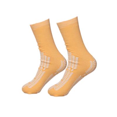 China Anti Bacterial Elastic Anti Slip Seamless Breathable Hospital Socks Disposable Hospital Socks for sale