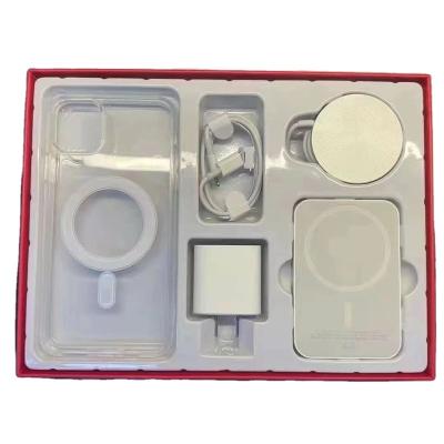 China Qi Original Apple Bundle 5 in 1 Accessories Wire, Phone Case, Power Bank, Wireless Charger for iPhone 12 Magsaf for sale