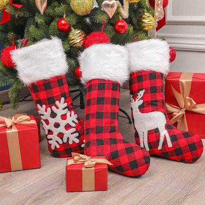 China Vlovelife 1pcs Modern Christmas Stockings Ornament White Fur Buffalo Plaid Stocking With Snowflake Gift For Christmas Party for sale