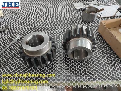 China Small Pinion Matched Slewing Bearing 170*130*199mm 18pcs Teeth Quenching for sale