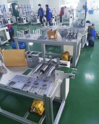 Cina Disposabe automatico pieno protezione la maschera che fa la linea di produzione della macchina in vendita