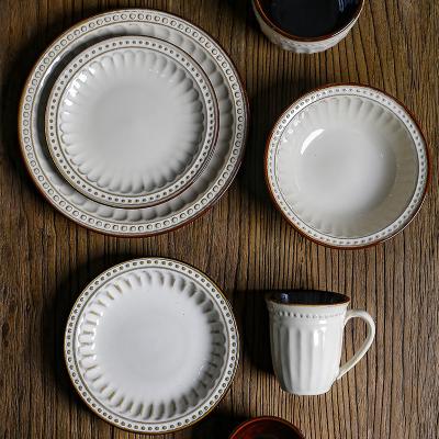 China Sustainable Ceramic Round Dish Dinnerware Set New Design Porcelain Western Style Ceramic Dinner Set Luxury Dinner Ware Set for sale