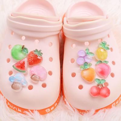 China Wholesale 10pcs+ Soft Customize Designer Shoe Charms Resin Fruit Shoe Charm Strawberry Mushroom Mushroom Decoration for sale