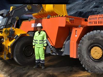 China VOLVO-Motor 20 Tonnen Bergbaudump Truck Tipper Truck unterirdisch zu verkaufen