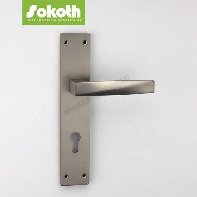 China Modern design traditional luxury black nickel, zinc alloy cp door plate handle set for sale