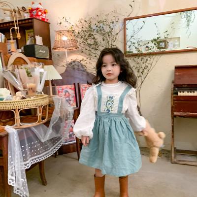 China Autumn New Arrival 100%Cotton Breathable Kids Girls Long Sleeve Shirts White Kids Solid Blouse for sale