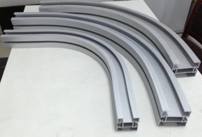 China el transportador lateral de la flexión curva las pistas de la esquina para los sistemas de aluminio modulares derecho que corren pistas en venta