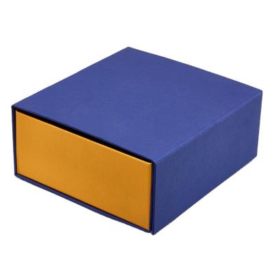 China Gift & Wholesale Craft Factory Storage Cardboard Kraft Paper Gift Box Perfume Packaging Box for sale