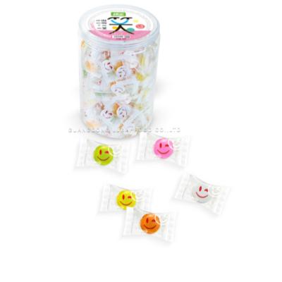 China Low Sugar Candy Mixed Fruit Flavors Double Layers Smile Sugar Free Tablet Candy in Jar Packaging for sale