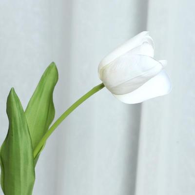 China Hot Selling Artificial Flower Artificial Flowers Real Touch High Quality Silk Tulip Flower Eco-friendly Gift For Home Decoration for sale