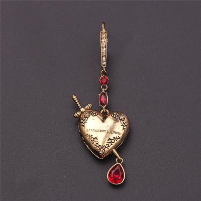 China Women Crystal Clip Earrings Can Open Vintage Fashion Vintage Sword Heart Waterdrop Stud Earrings Red for sale