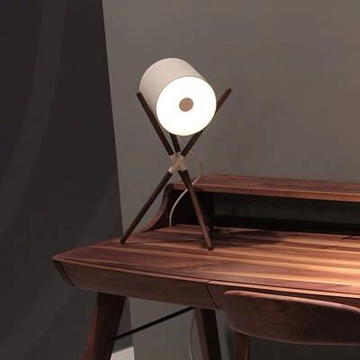 China Residential Art +wooden Hotel Fabric Recommendation Designer Room Bedroom roomLiving Table Lamp for sale