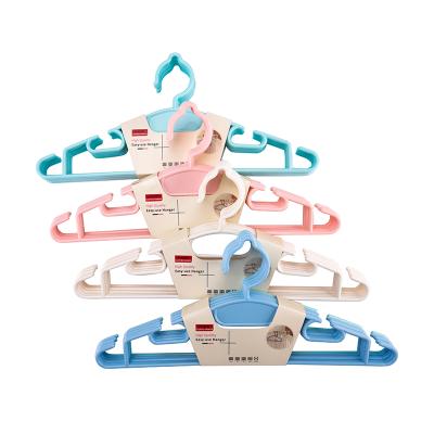 China Good quality CLASSIC hot selling plastic adult clothes non-slip coat hanger for sale