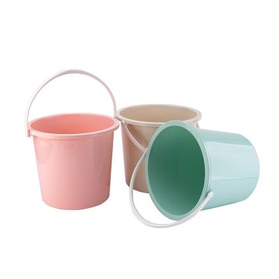 China Special Hot Selling Portable Colorful Water Plastic Pail Stocked Barrels For Sale for sale