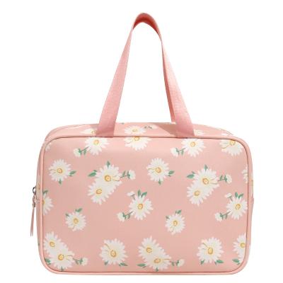 China Customized Large Capacity Eco-friendly Daisy Waterproof Cute Girls Travel Cosmetic Bag for sale