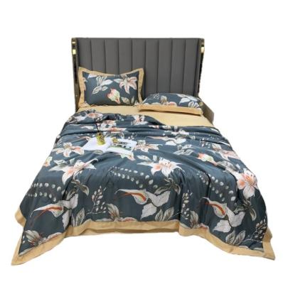 China Large 4 Piece Nondisposable High Density Digital Printing 100% Silk Printed Flat Screen Mulberry Bedding Set for sale