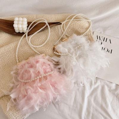 China Luxury Fur Feather Clips Handbags Women Fashion Evening Purse With Beads Handles Lady Handbags for sale