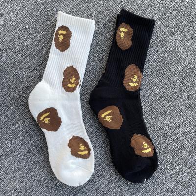 China Best Embroidery Monkey Head Socks High Quality QUICK DRY Black White Men Women Unisex Teens Bathing Monkey Bape Sock for sale