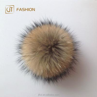 China Beautiful 2018 Jtfur Pompom Soft Fashion Raccoon Fur Jtfur Wholesale Super Beautiful Pompom Fur 18cm Large Real for sale