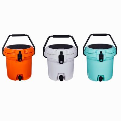 China Waterproof Outdoor Travel Camping 18.9L Ice Bucket Perfect For Fishing Boating Seafood Round Barrel Drink Cooler for sale