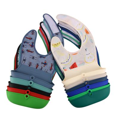 China BPA Free Factory Supplier New Design Soft Printed Bpa Free Silicone Waterproof Baby Bibs Wholesale for sale