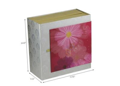 China Cute Stock Rigid Setup Boxes , Magnet Cube Decorative Cardboard Boxes For Gifts  for sale